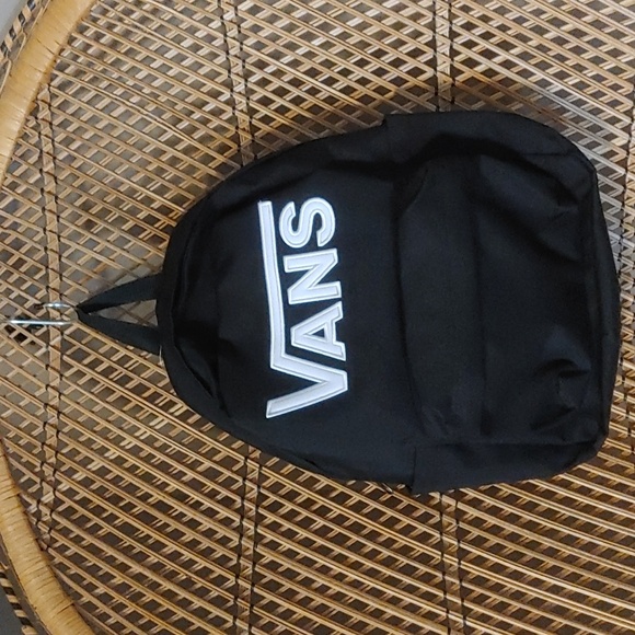 New 🌸HP🌸VANS Classic Black And White Old skool  Backpack 16½" L x 12¾" W x 4… - Picture 5 of 12